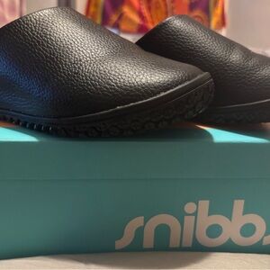 Snibbs Black, “The Clog”, Women’s size 8, great condition , certified non slip.